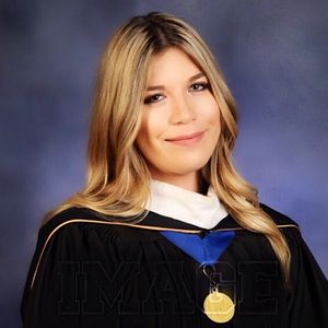 Meet your Posher, Daniela